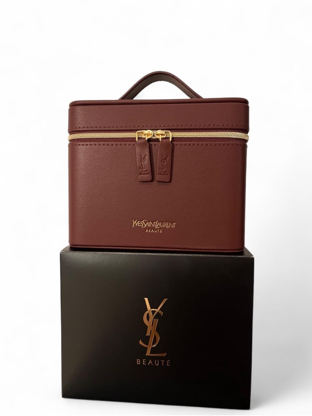 Authentic Yves Saint Laurent Beaute Burgundy Leather Vanity Case with top handle - Picture 3 of 7